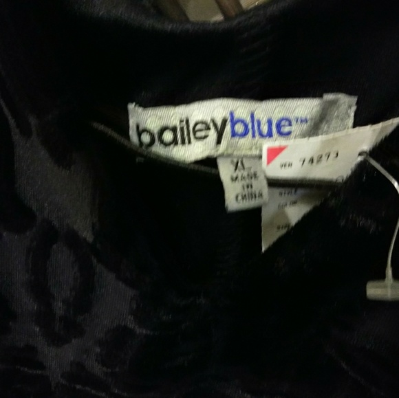 Dress - Picture 4 of 4